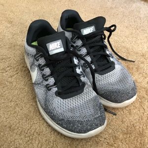 Nike Free Runs Size 8 Women’s